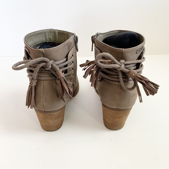 Roxy Devon Ankle Bootie, Taupe, Size 6.5 - Picture 5 of 8